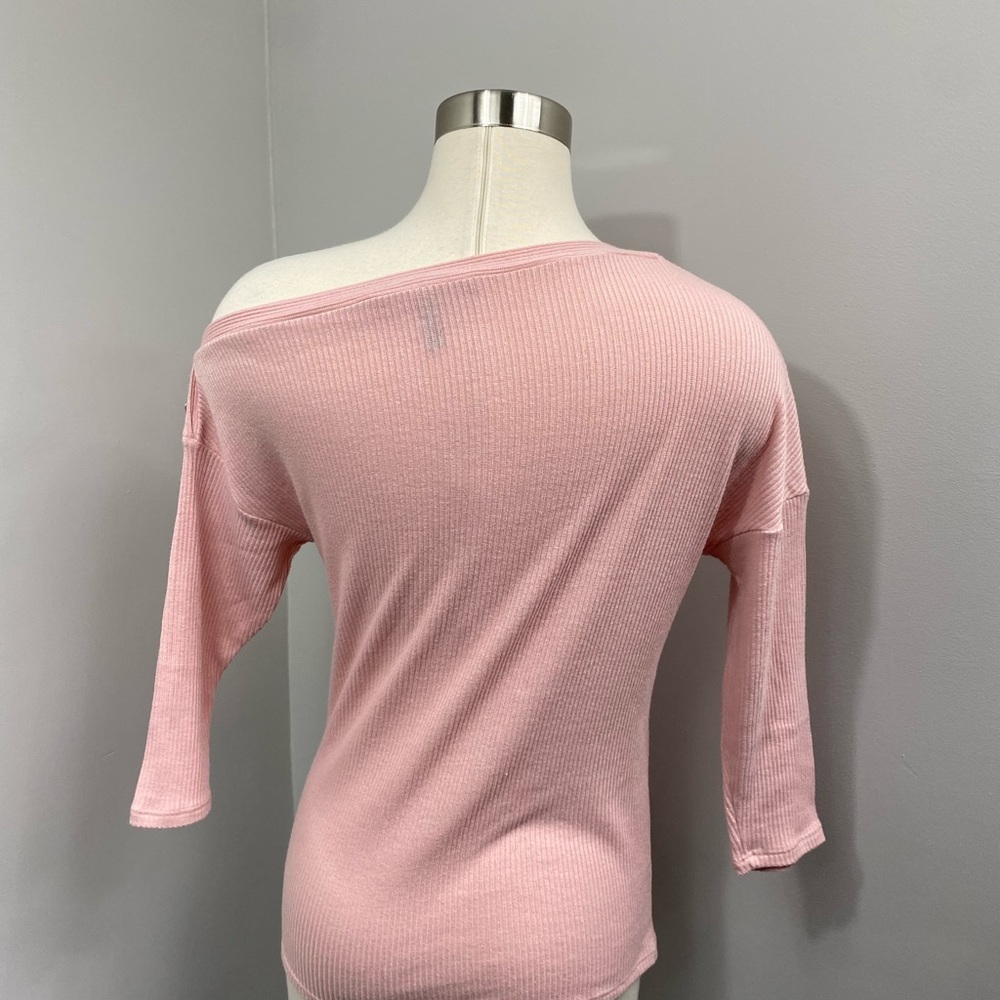 WHBM Pink Ribbed Off Shoulder Sweater - Picture 14 of 16